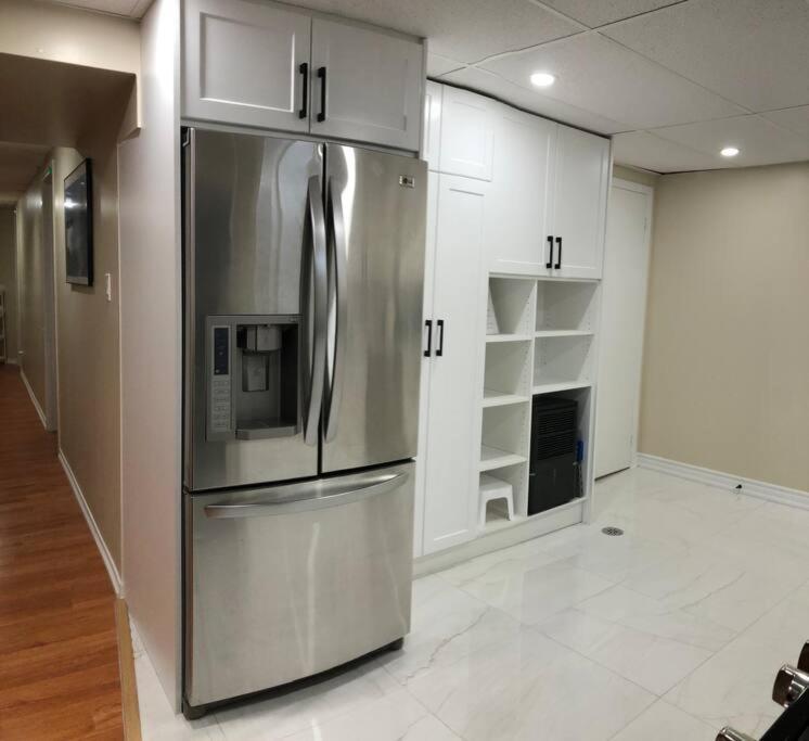 Basement Apartment In Richmond Hill Exteriér fotografie